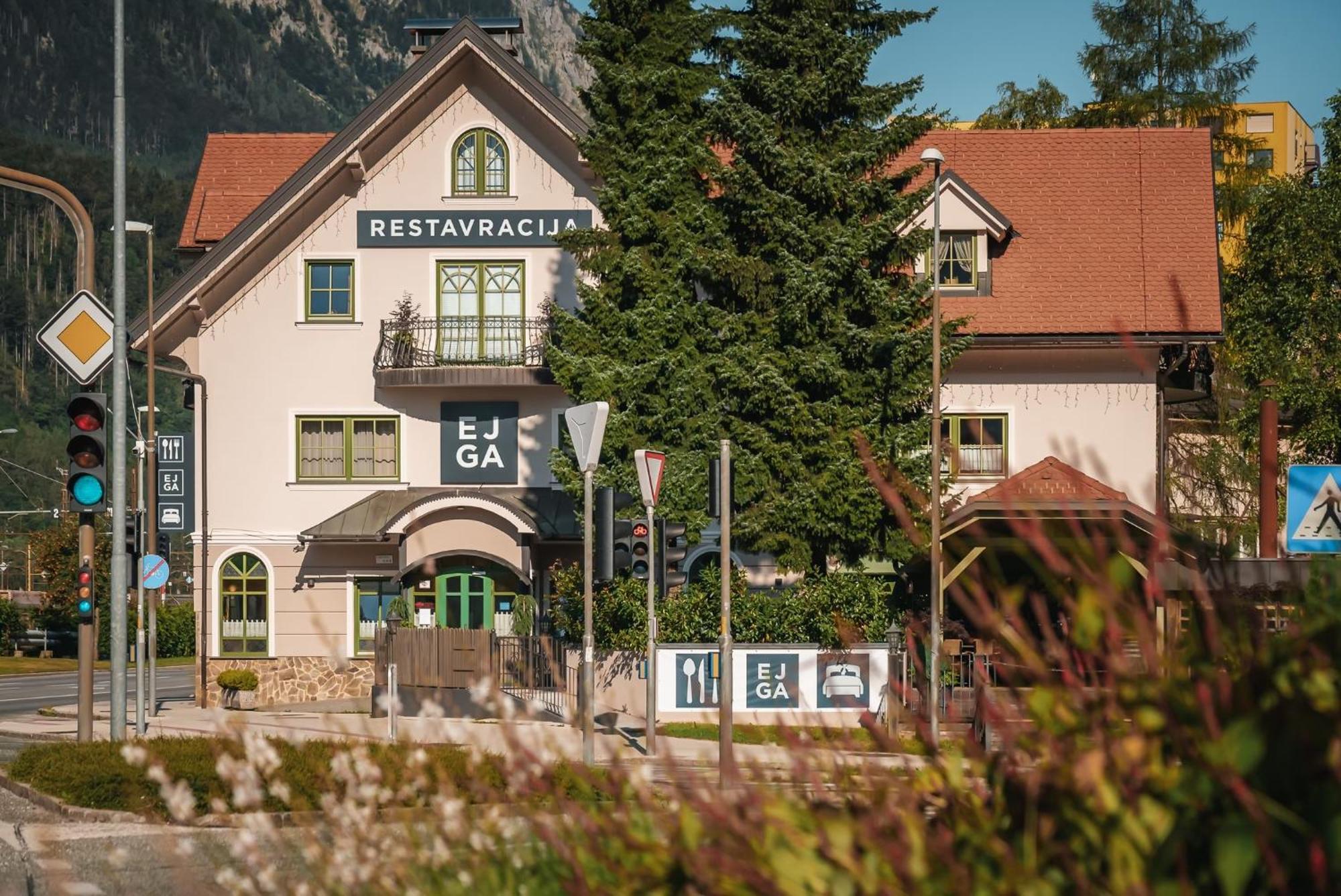 Guest House Ejga Jesenice Exterior photo